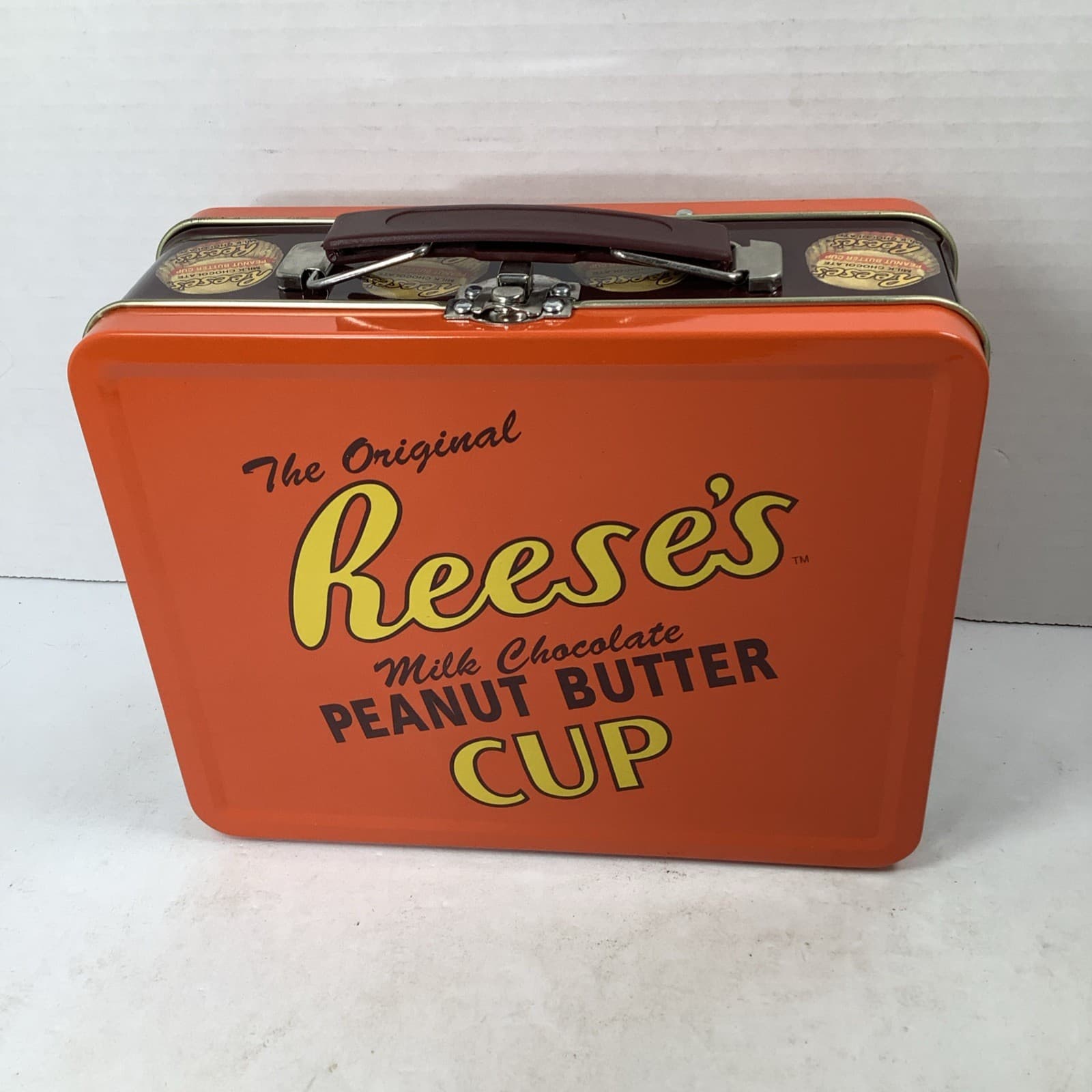 Reese's Peanut Butter Cup VINTAGE METAL COLLECTORS TIN LUNCH BOX Late 90's 2