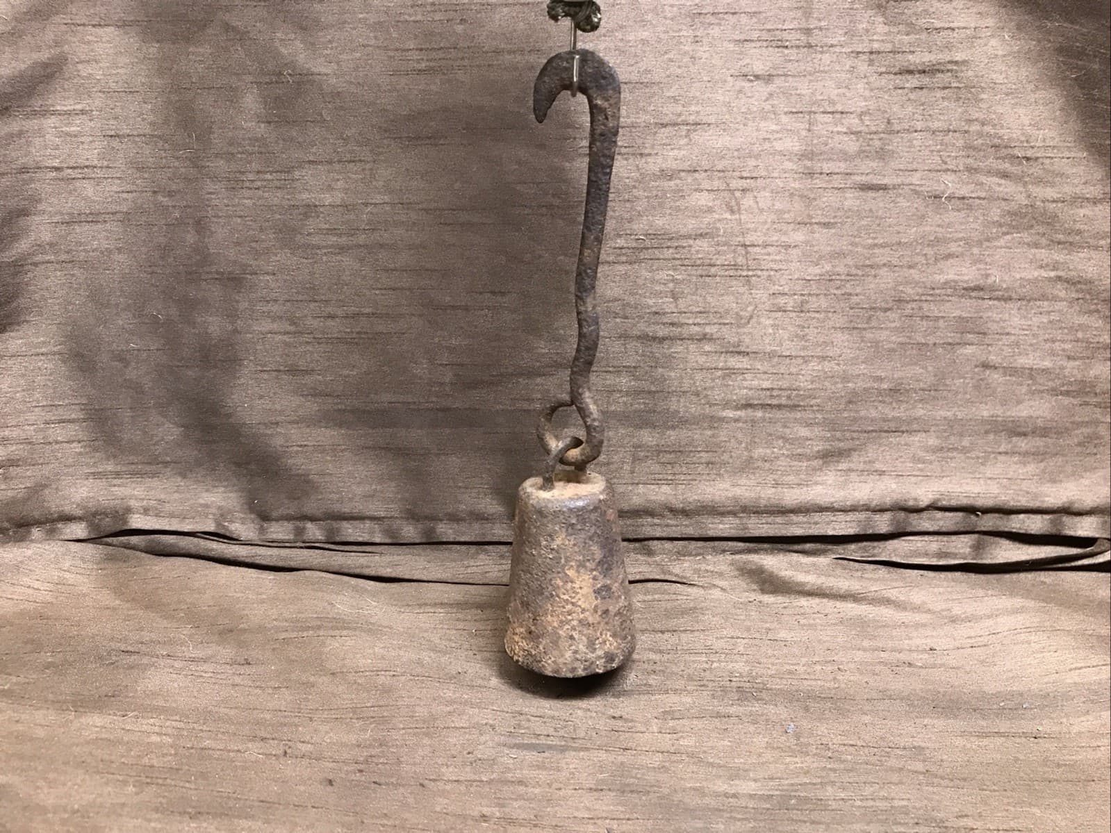 Antique 1 LB Hanging Beam Scale Weight Primitive Farm Cotton Tobacco Old 2