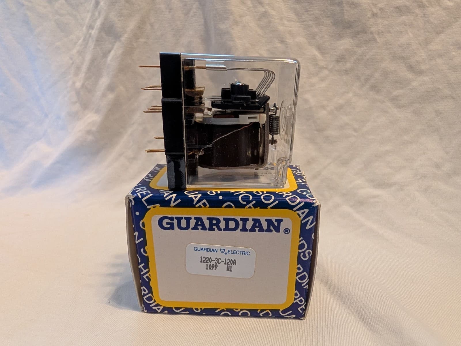Guardian Electric 1220-3C-120A Power Relay 10A 120VAC Coil 3PDT Plug-In NOS 3