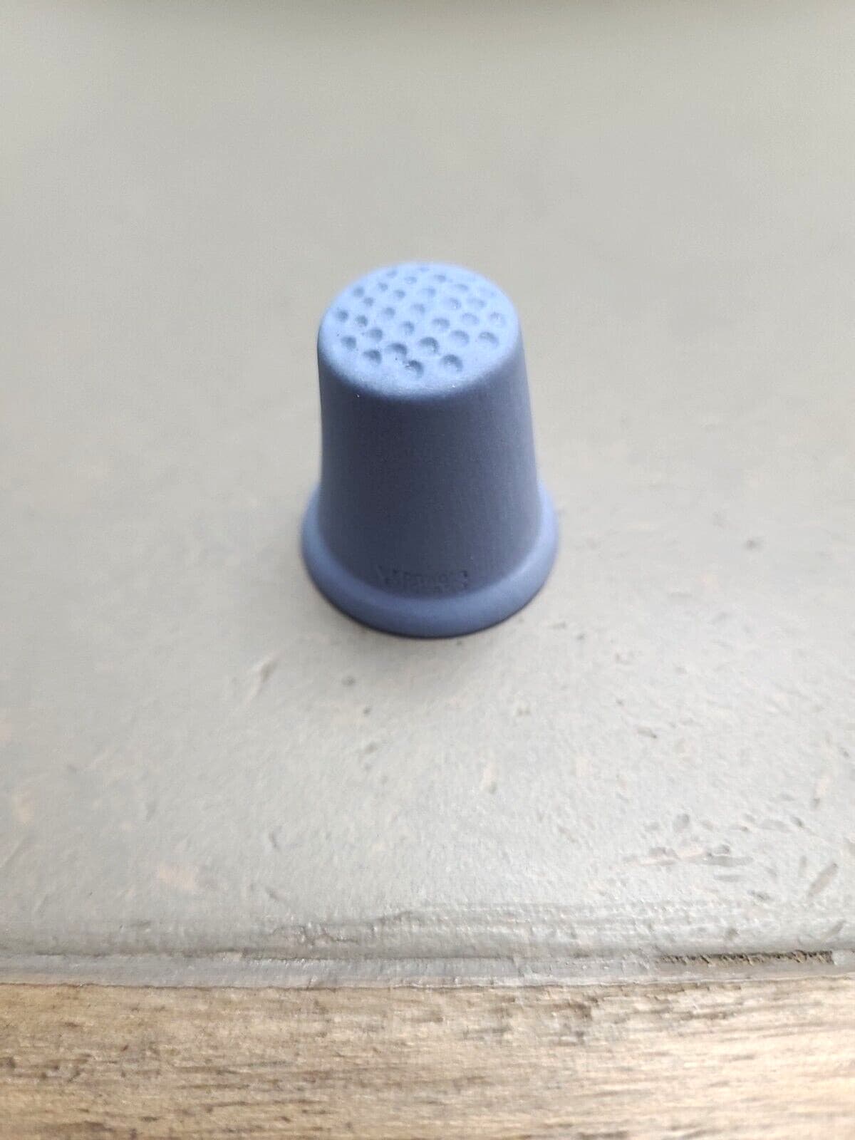 Jasperware Wedgwood Blue Thimble Kings & Queens of  England Collection George 1 5