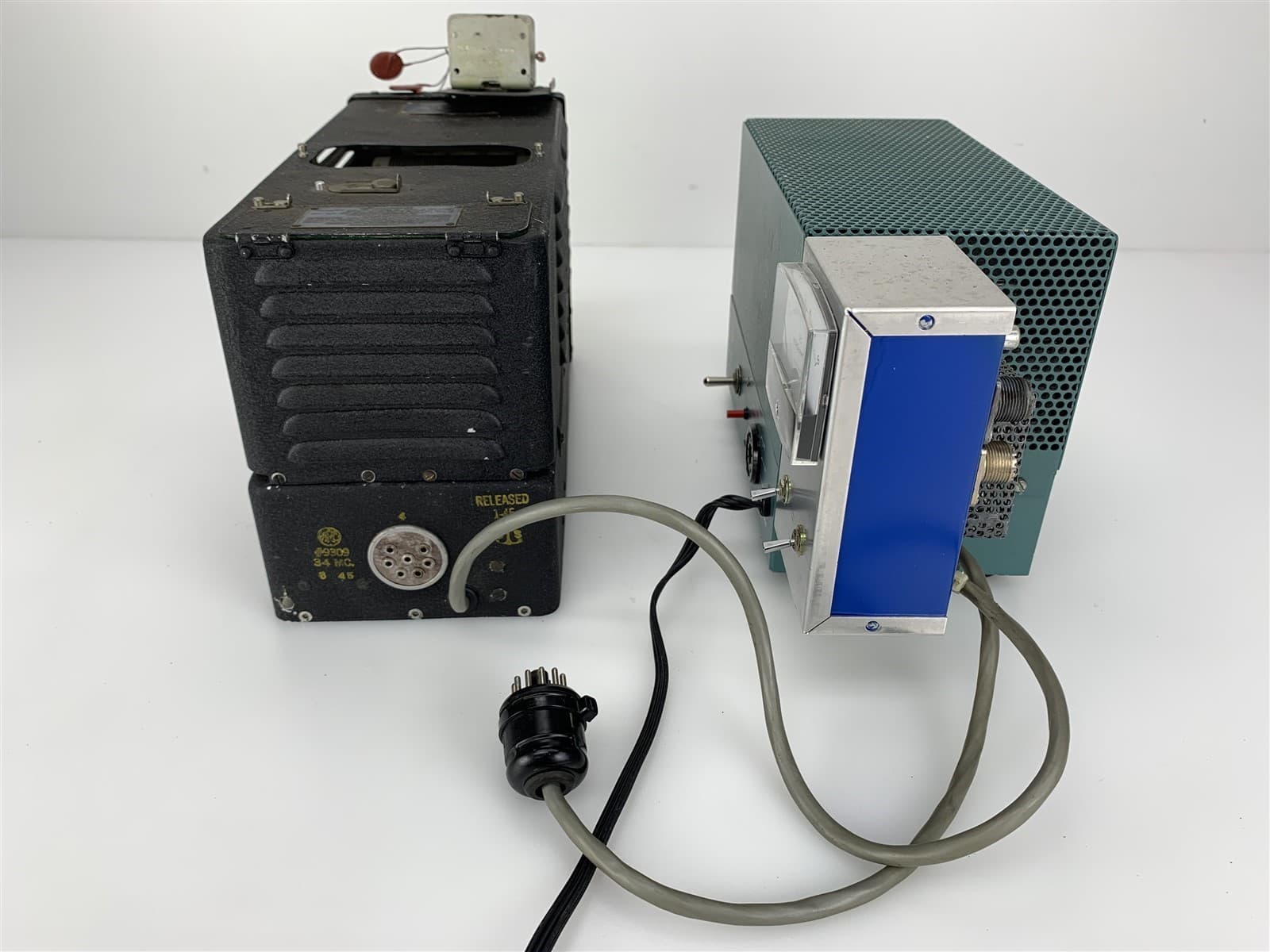 Heathkit PS-23 Power Supply with ARC Aircraft Radio Corp T-21/ARC-5 Transmitter 5