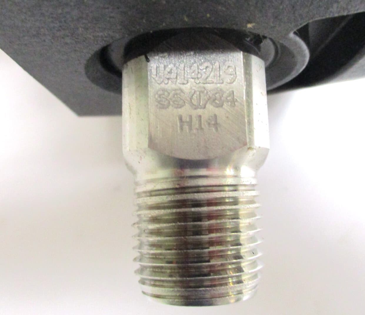 WIKA - XSEL , 9833999, 233.34 4.5,30-PSI,1/2" SST MNPT LM, GAUGE , SURPLUS 5