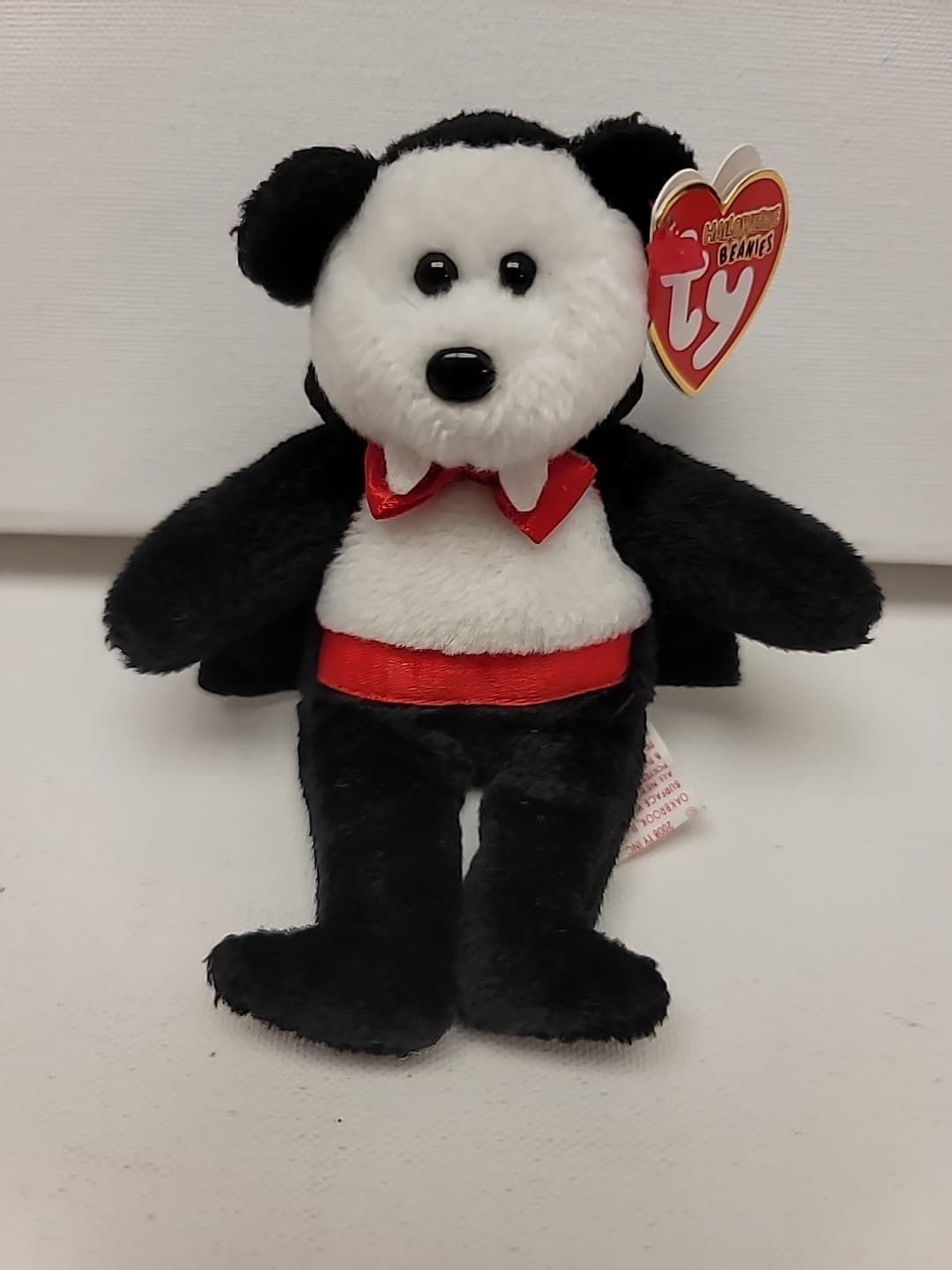 Ty Halloweenie Beanie Baby VAN PYRE the Bear 4" 11cm MWMTs Halloween Dracula New