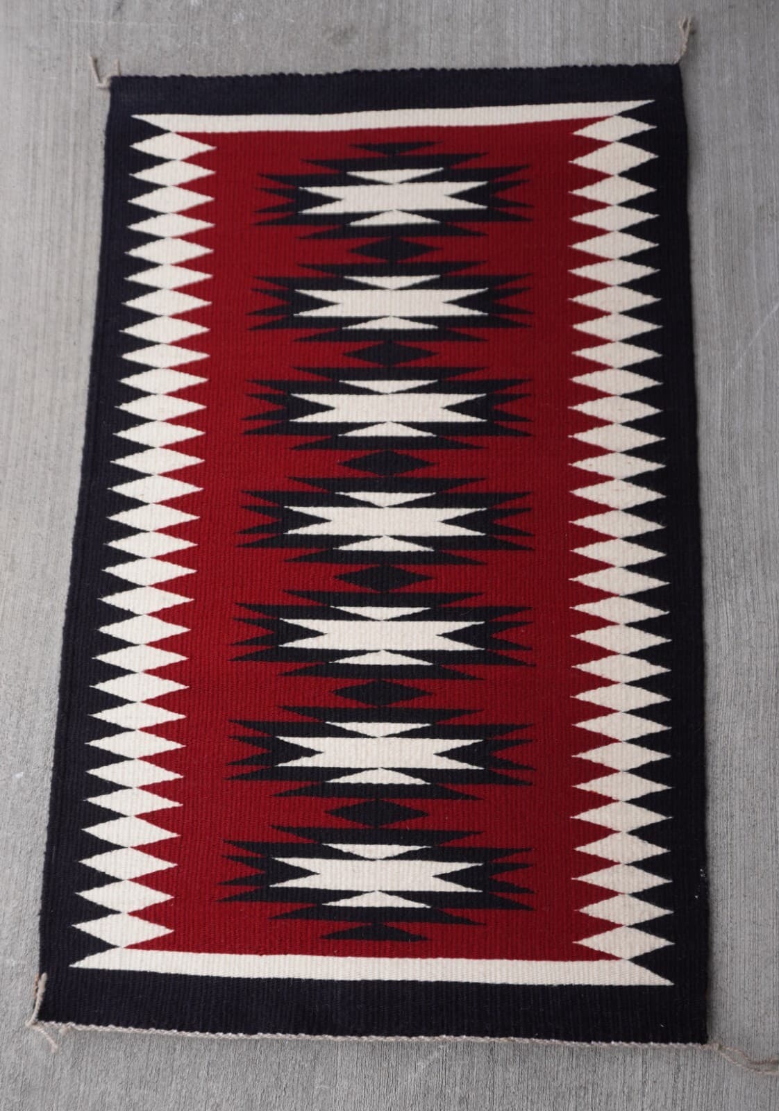 American Navajo Hand Woven Wool South West Vintage Rug 1'7" x 2'7"  Excellent 6