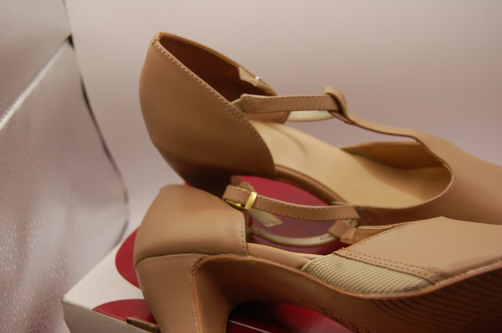 NIB So Danca Clarice CH56 2.5" Heel T-Strap Character Shoe Leather Sole 9.5 L M 5