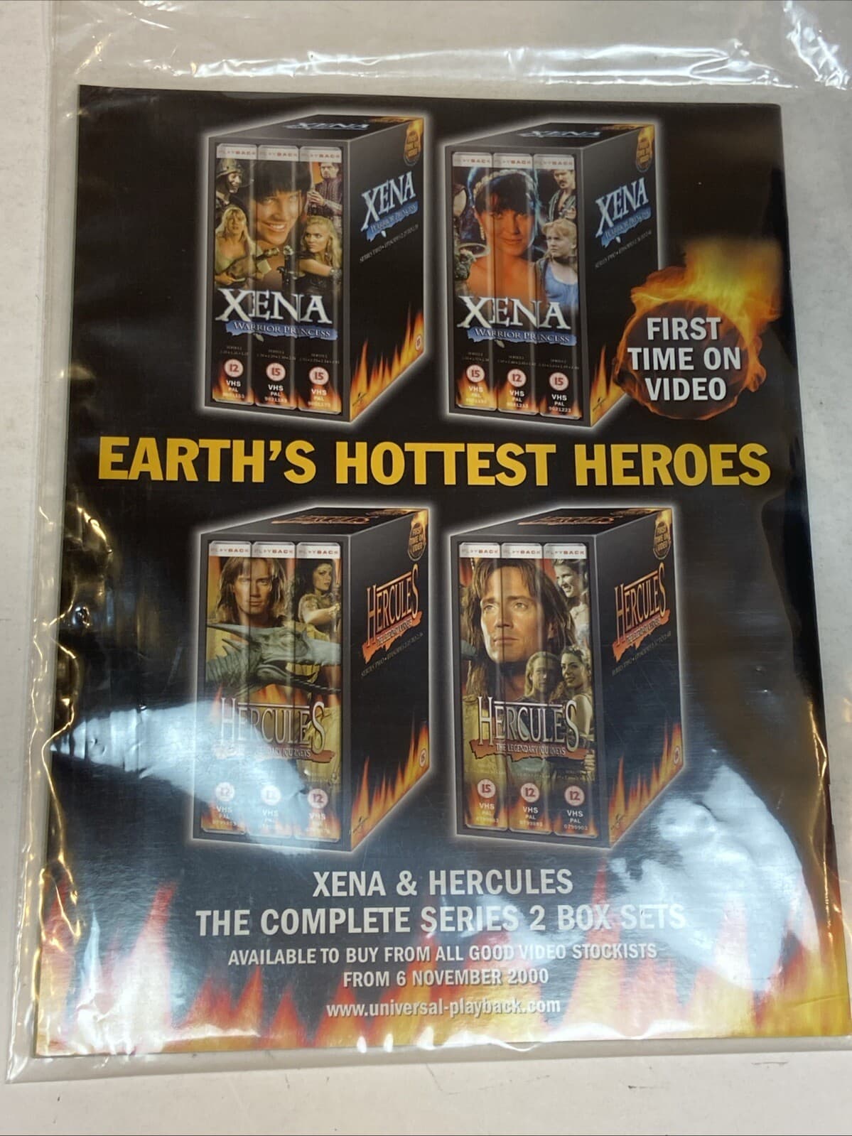 Xena Warrior Princess Official Magazine Dec 12 2000 #14 with Poster Hudson Leick 2