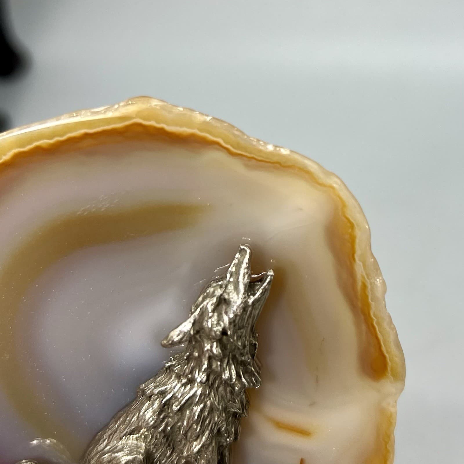 Pewter Howling Wolf Lone Wolf on Brazilian Agate Slice 3" 5