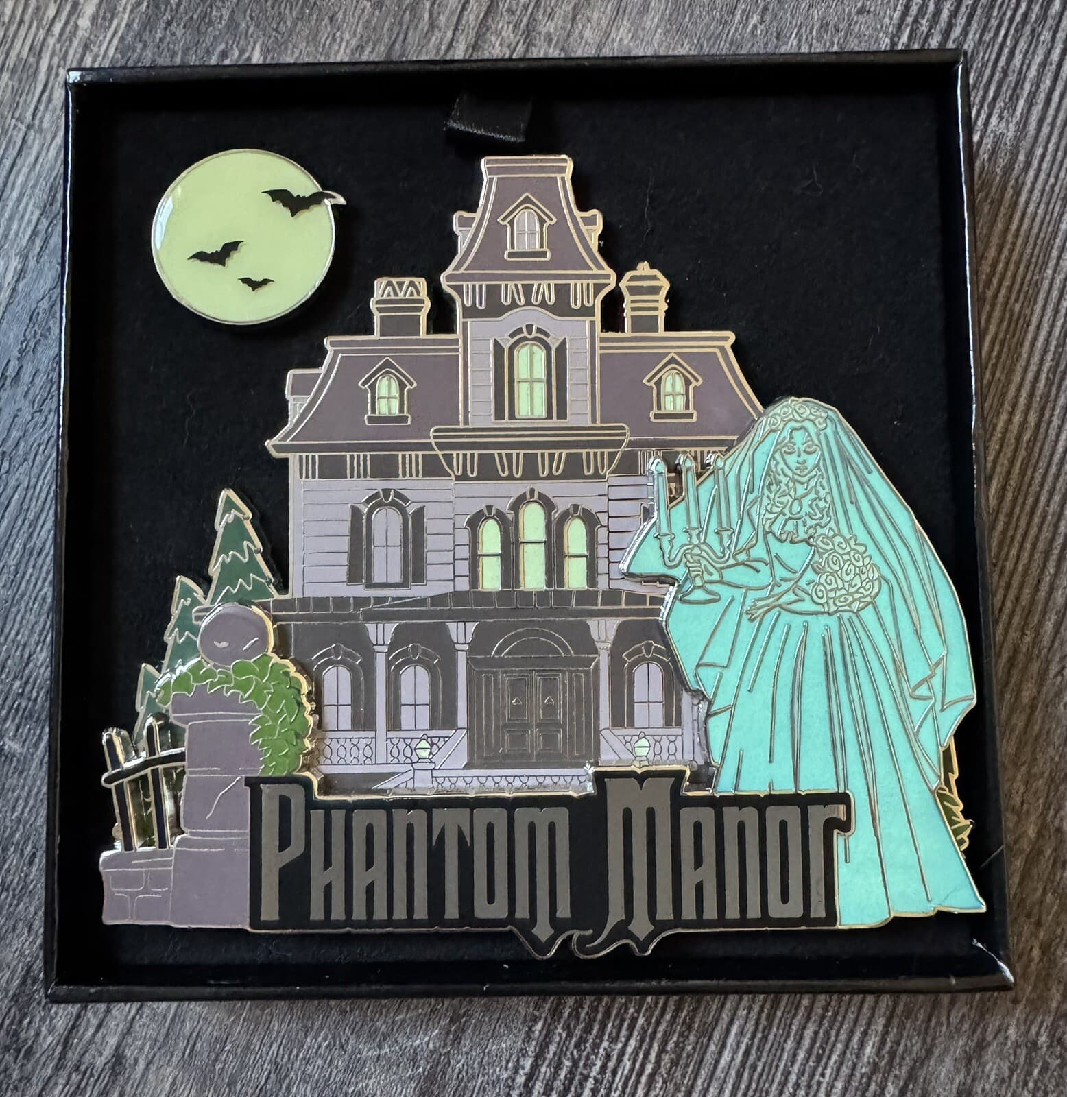 Disneyland Paris DLP Phantom Manor Constance the Bride Jumbo Boxed 2 Pin Set 3