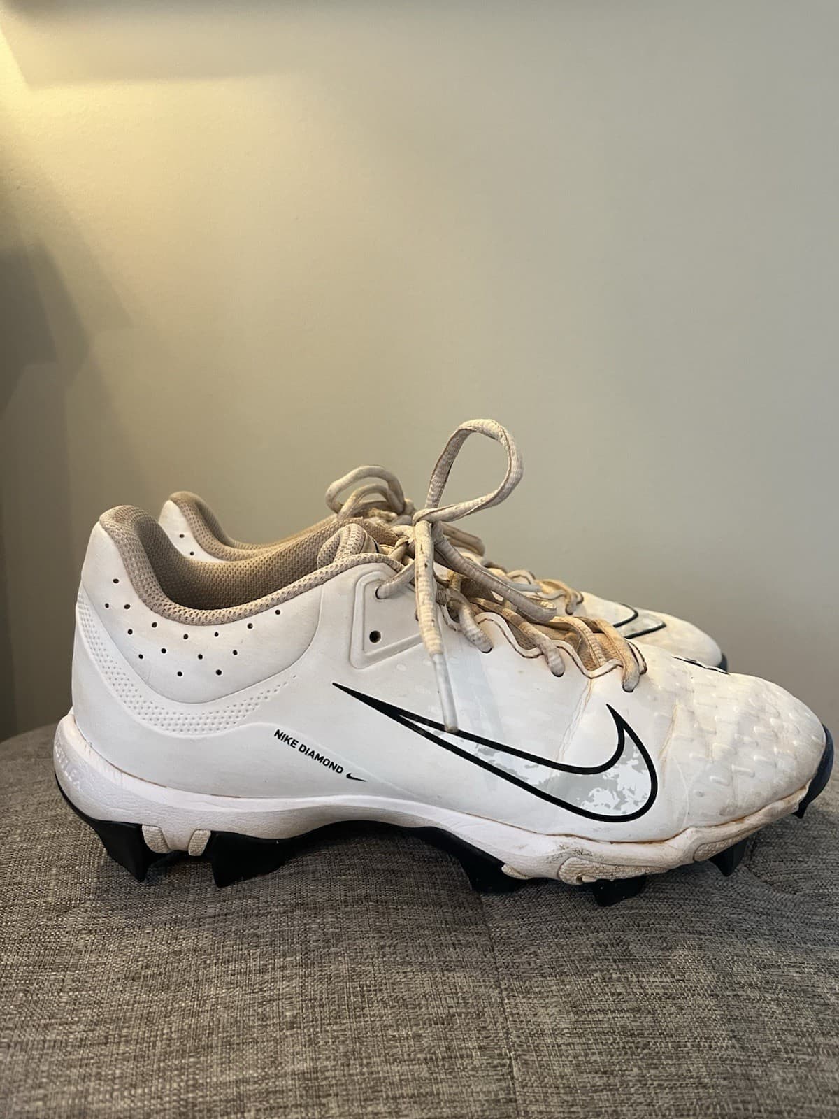 Women’s 7.5 Nike HyperDiamond 4 Softball Cleat White Black