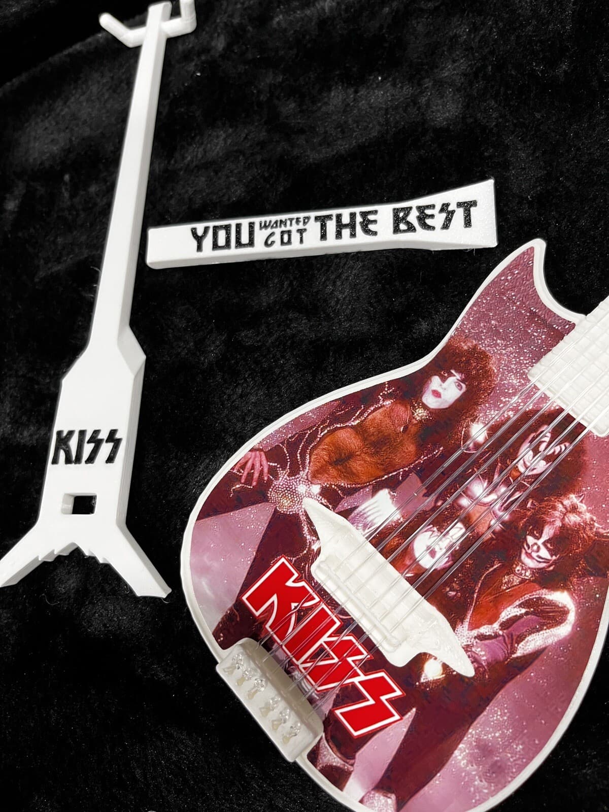 KISS mini TOY GUITAR 4