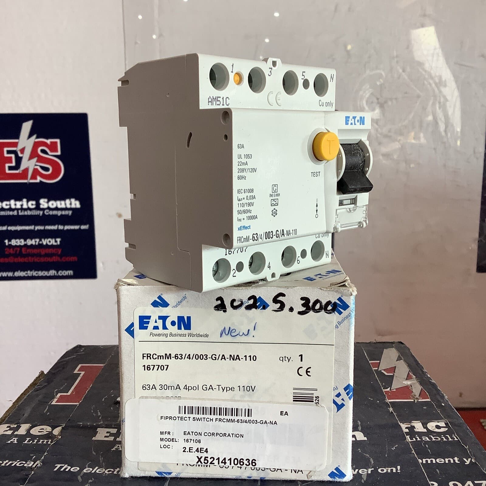 Eaton FRCmM-63/4/003-G/A-NA-110 FiProtect Switch 2