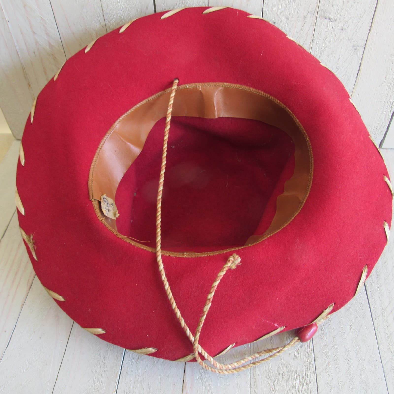 Vtg Child Cowboy Hat Red Wool 1950s Has Metal Guns Around Base of Hat 6