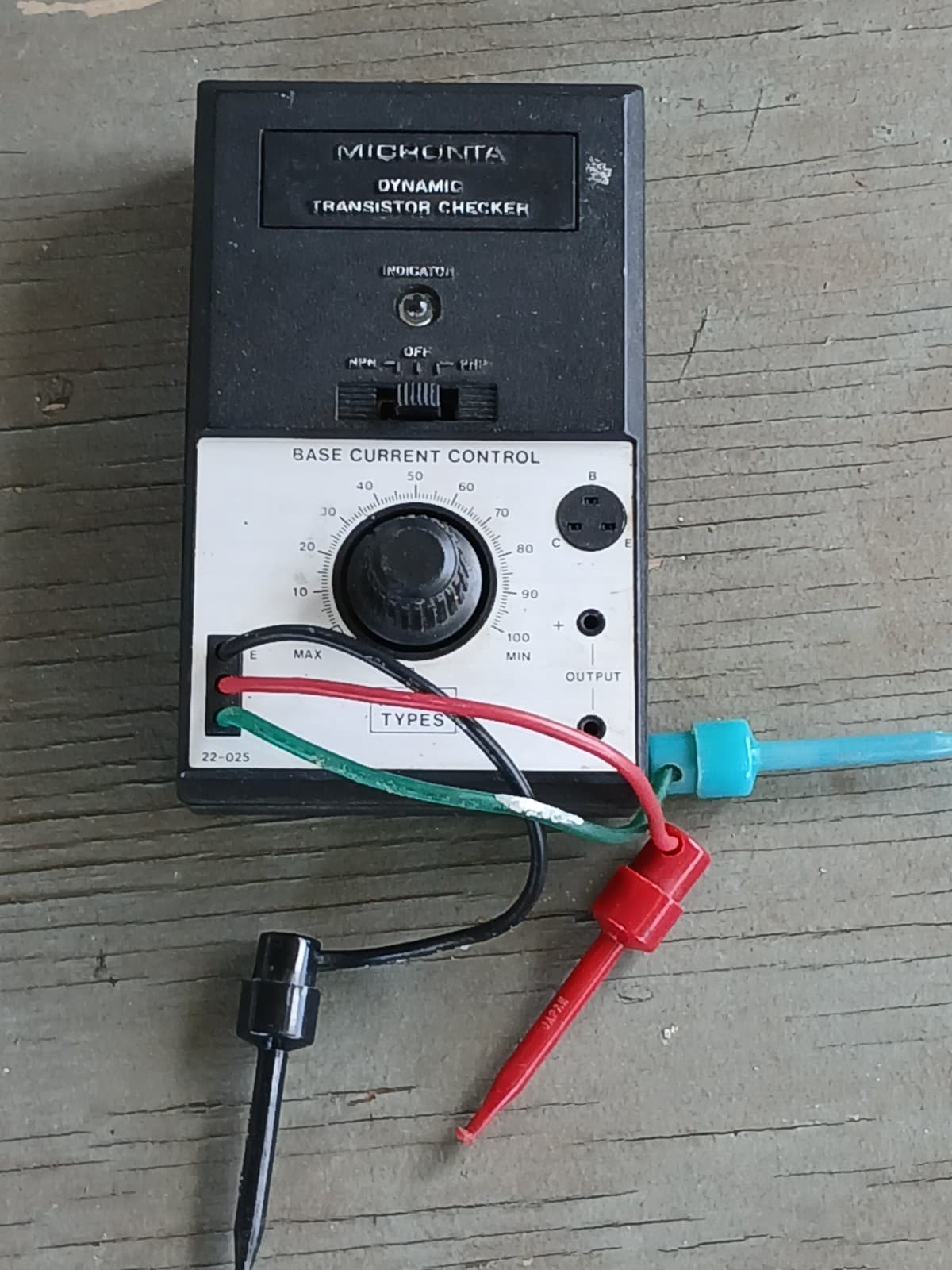 Vintage Dynamic Transistor  Checker  Micronta 22-025 Radio Shack