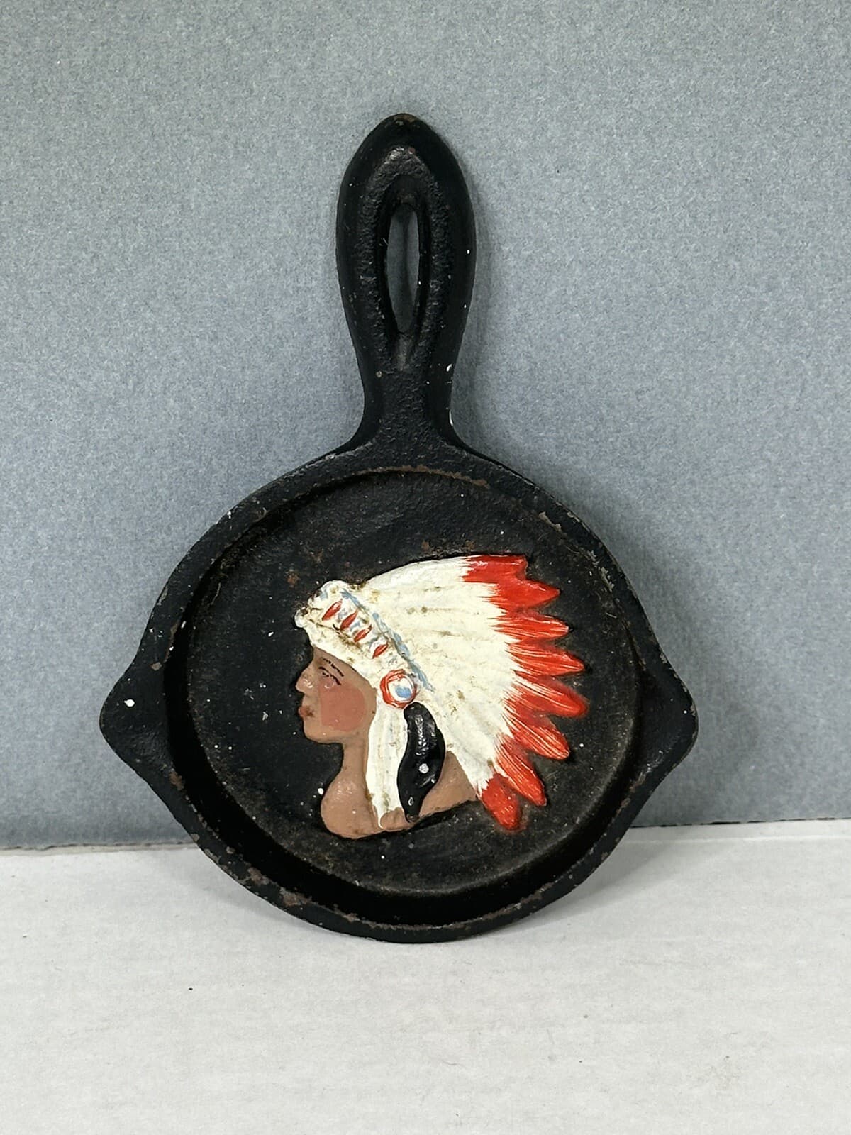 JOHN WRIGHT Mini CAST IRON SKILLET ASHTRAY SPOON REST Native Chief w/ Headdress 5