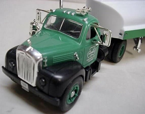 1998 SHAMROCK GASOLINE  OIL Bank B- MACK TANKER TRAILER TRUCK  MIMB New Sealed 5
