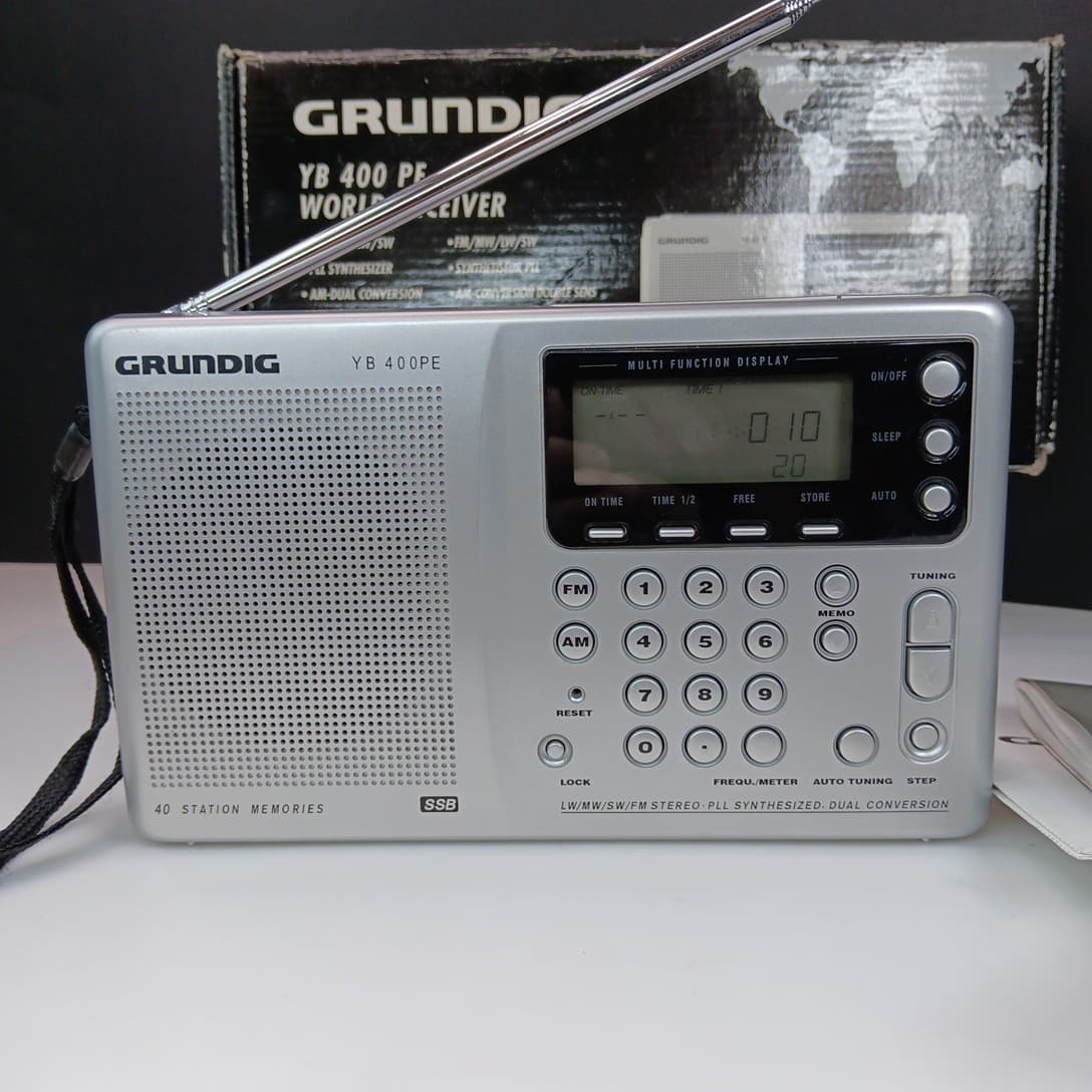 Grundig Yacht Boy 400 World Receiver AM/FM Shortwave Radio Bundle-Good Cond. 6