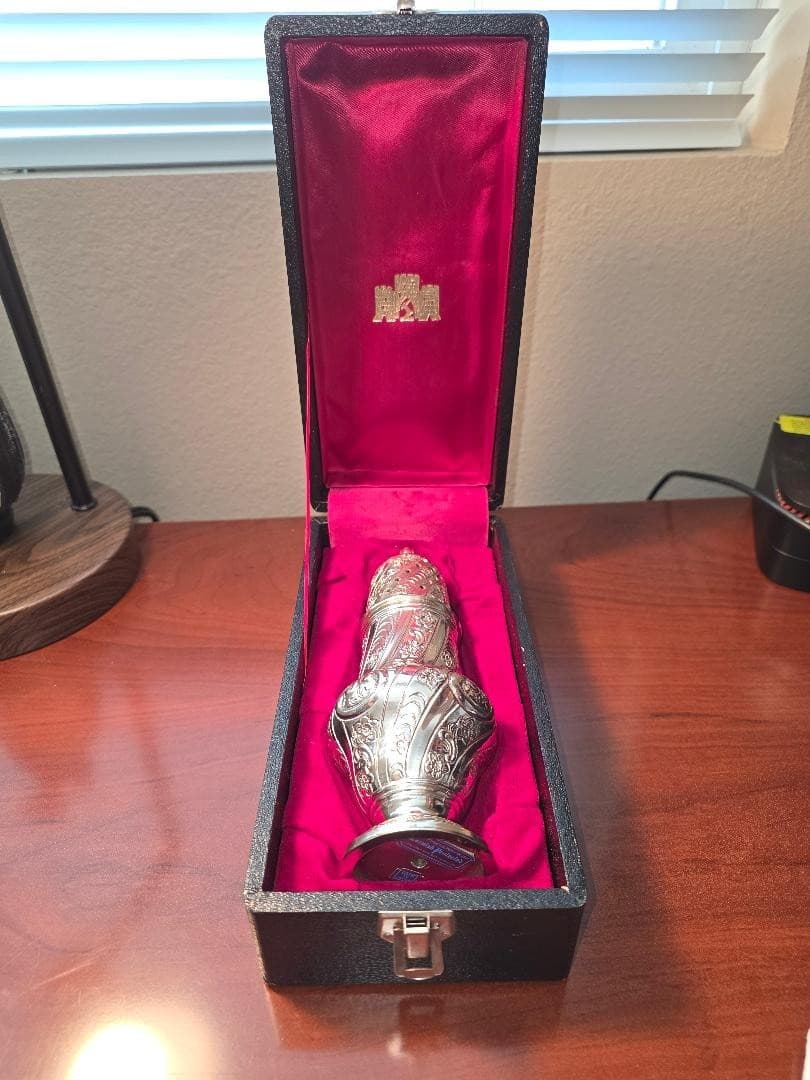 Vintage Silver-Plated Sugar Caster / Muffineer w/ Box – Ornate Rococo Shaker 7" 4