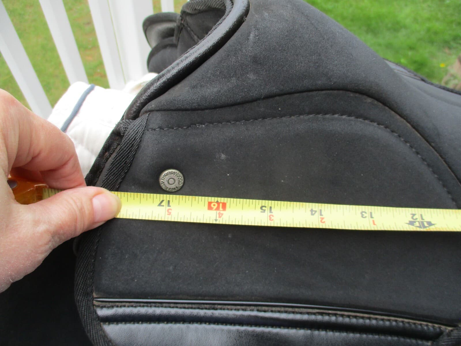 17'' MEDIUM THOROWGOOD ULSTER CC JUMP ENGLISH SADDLE w  LEATHERS &  IRONS 5