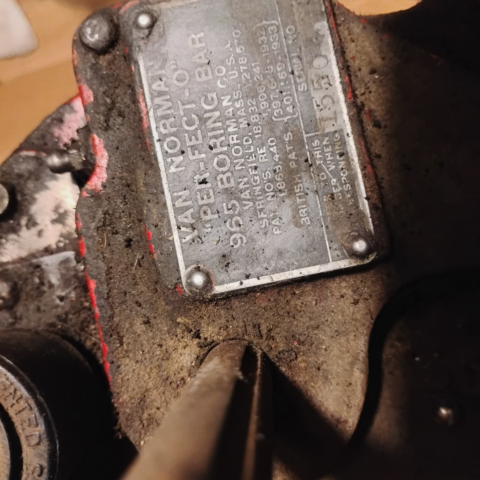 Van Norman Per-fect-o 965 Portable Boring Bar in great condition with tooling 3