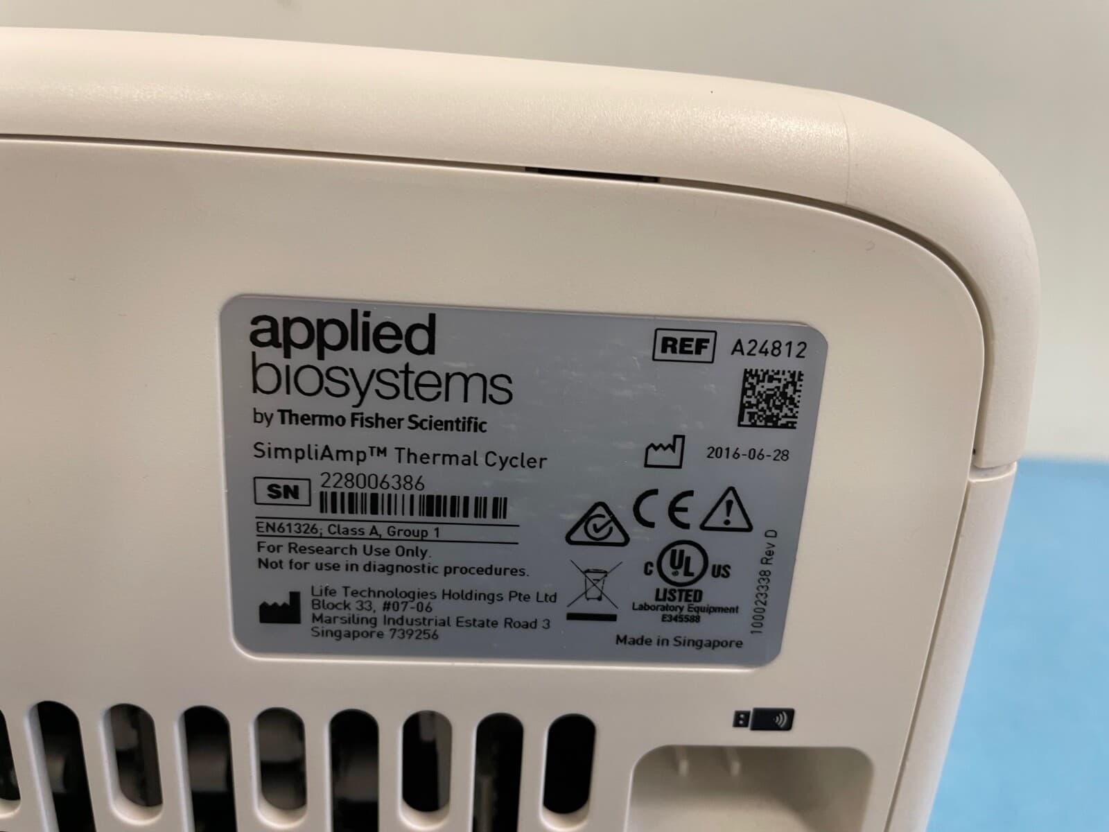 Applied Biosystems A24812 SimpliAmp 96-Well  PCR Thermal Cycler 6