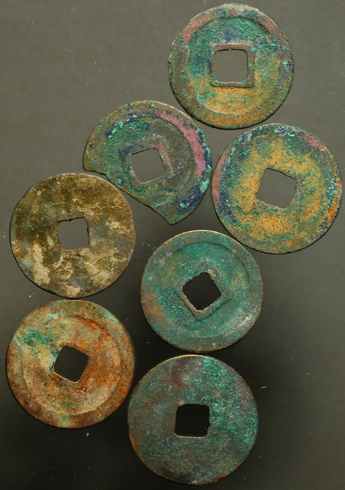 F-266 Floor Sweepings-- CHINA Northern Song Dynasty 北宋 960-1127AD Lot of 7 coins 2