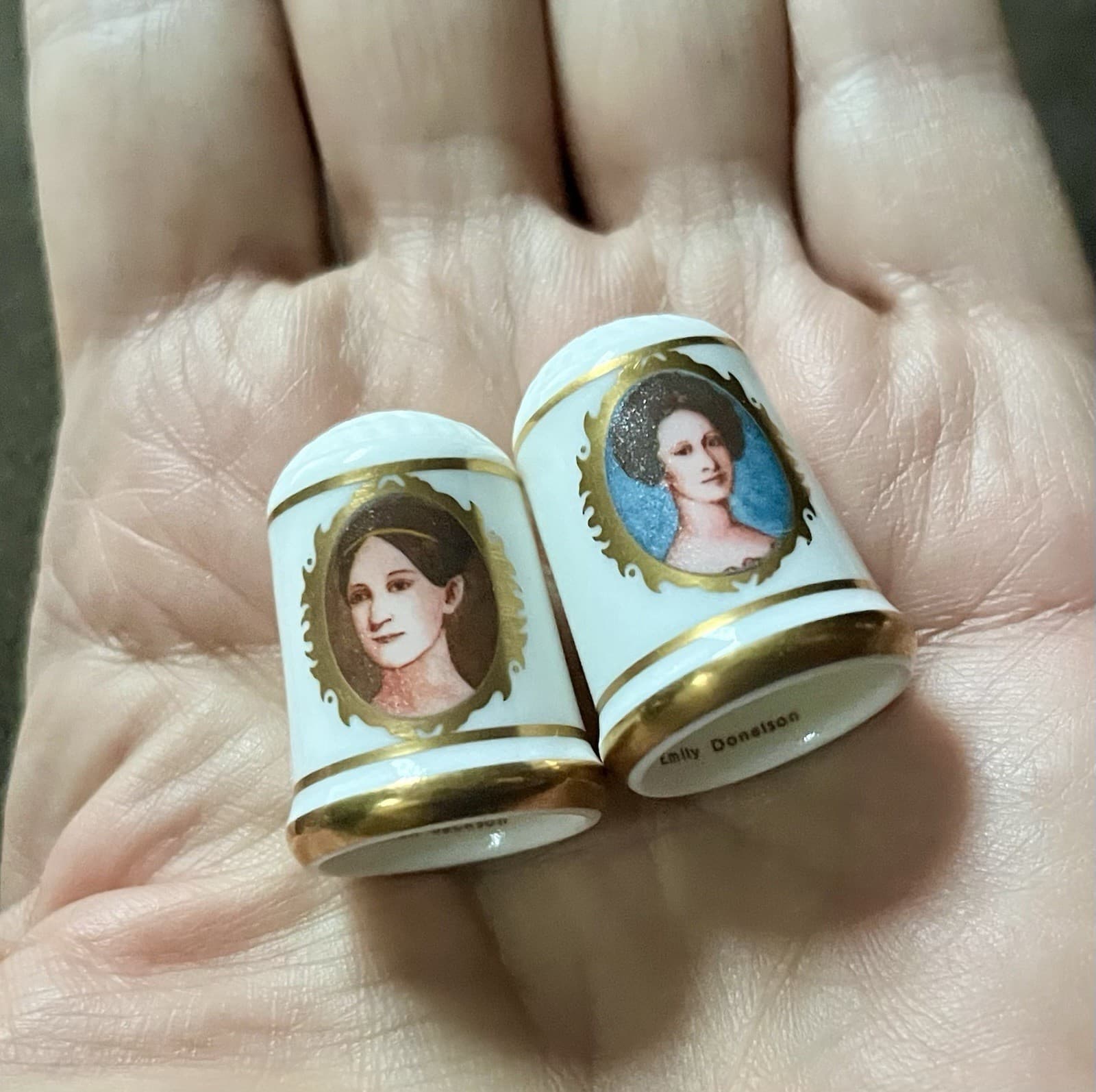 Thimbles Lot Of 29 Metal Ceramic Bone China Plastic Brass First Ladies Christmas 2