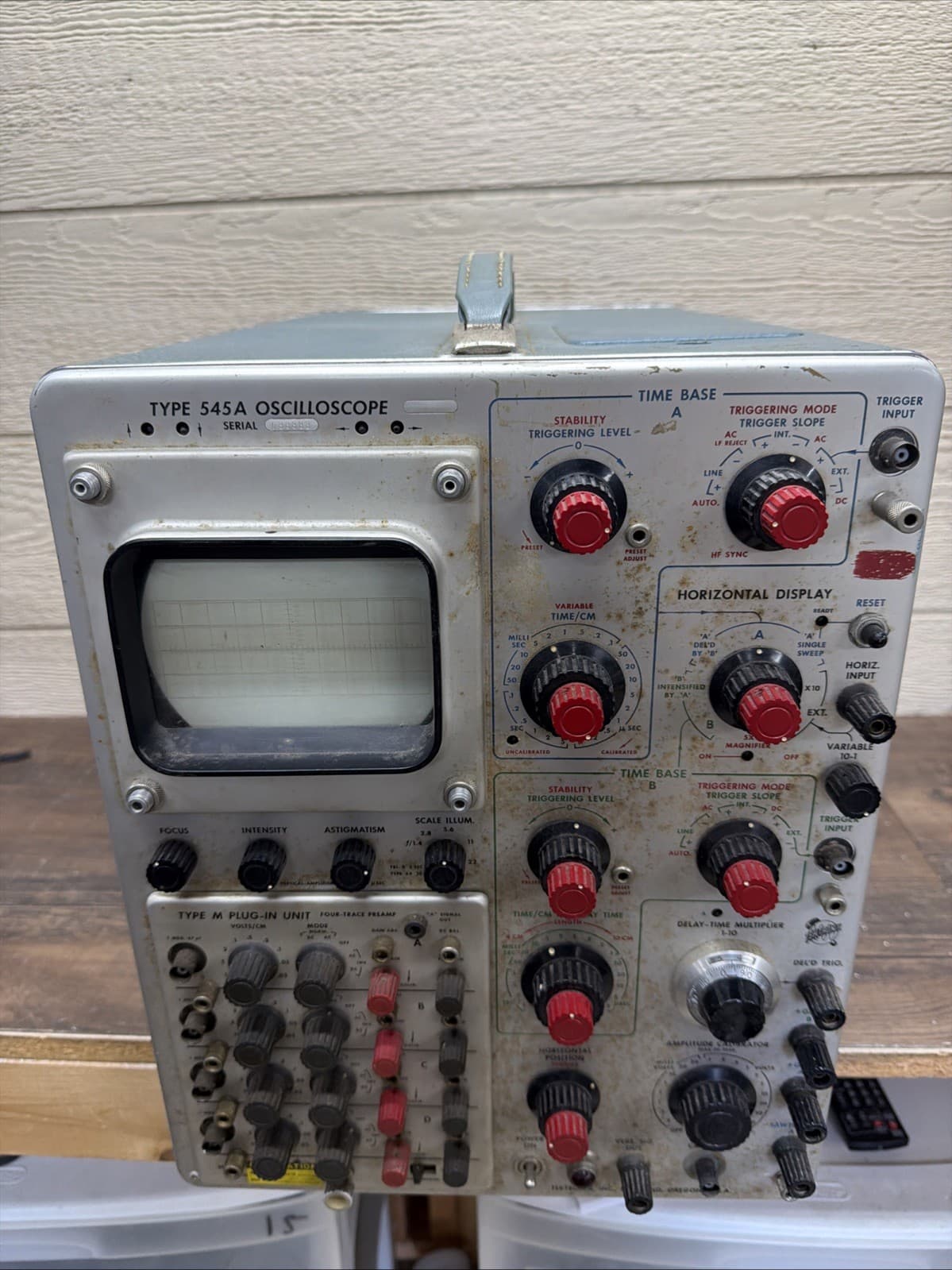 TEKTRONIX TYPE-545A  OSCILLOSCOPE Works