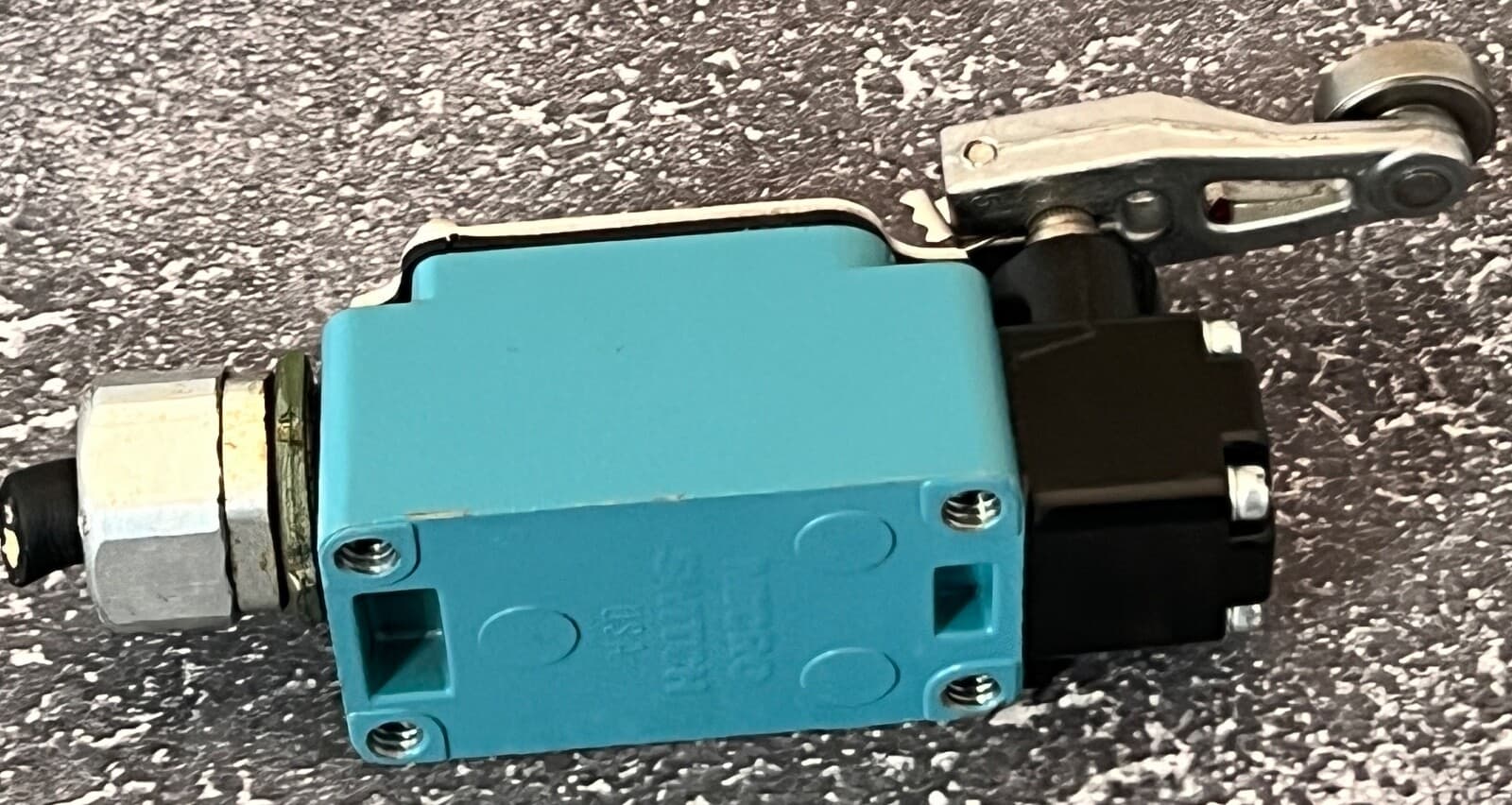 Honeywell 1LS1-L MICRO SWITCH™ Limit Switch, Side Rotary, SPDT, 10A 5