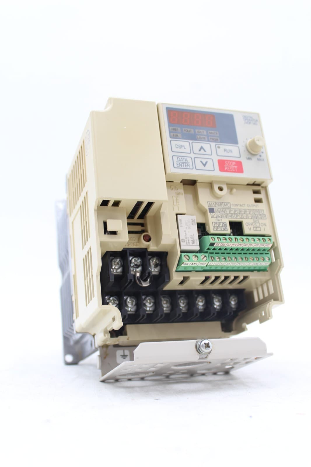 Yaskawa CIMR-V7AM40P7 3-Phase 3.4 Amp Drive *Read