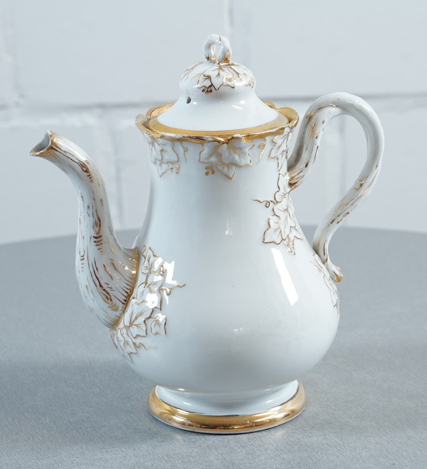 magnificent Meissen coffee service 9 pieces for 2 people gold decor 4