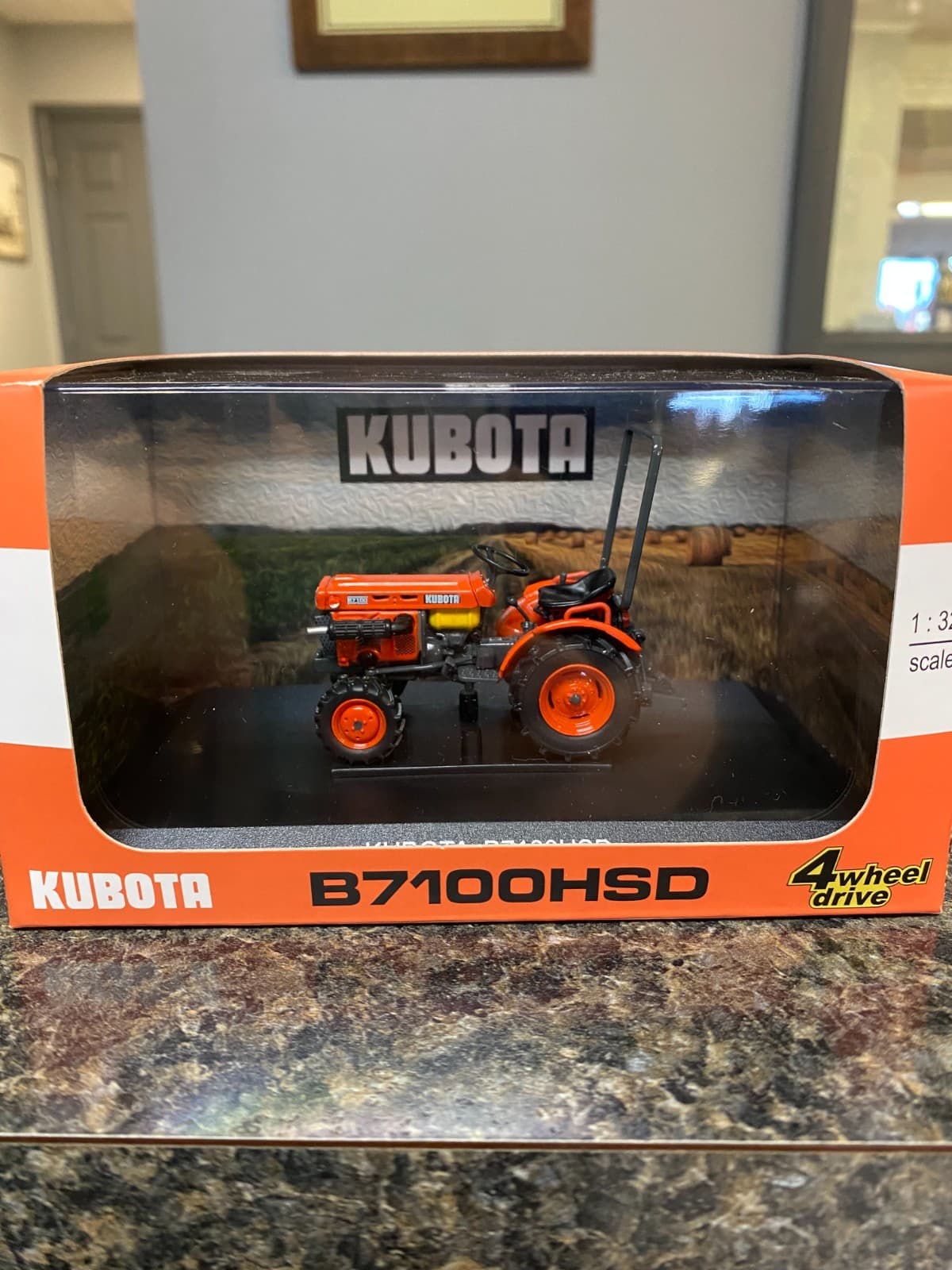 Kubota B7100 HSD Tractor Toy