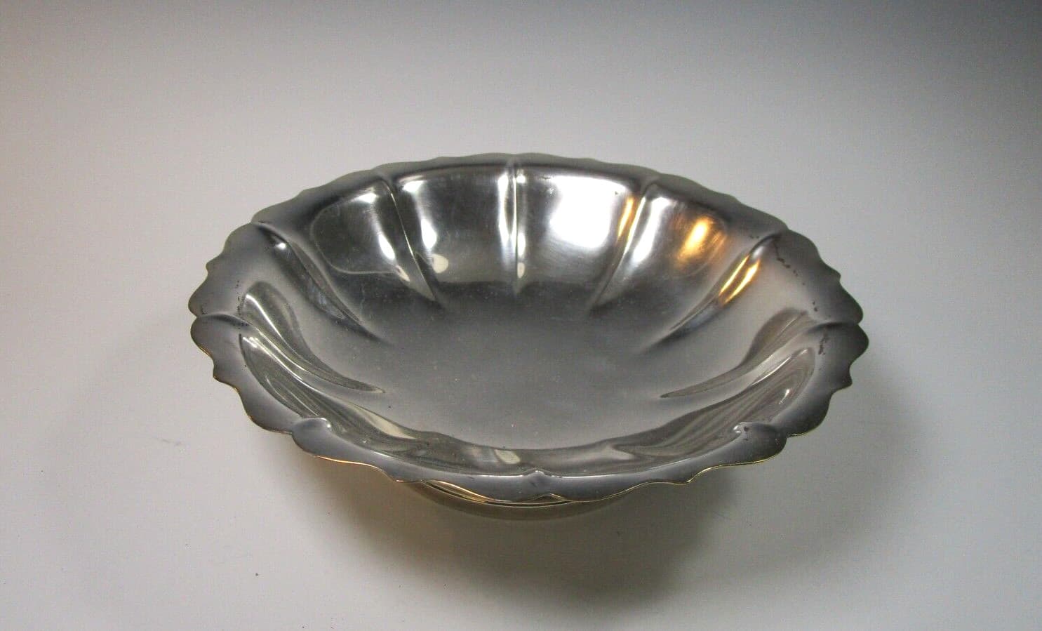 Meridan Early American Pierced Flower Frog Lid  Silverplate Bowl  2984 5