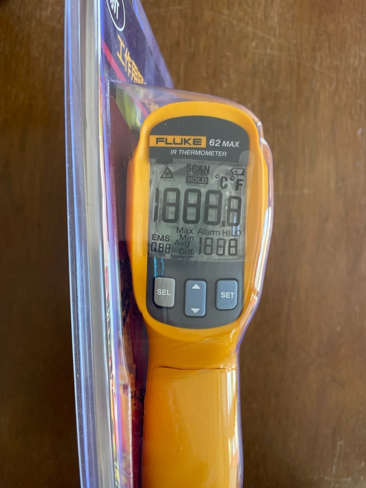 Fluke 62 MAX IR Thermometer - IP54, Drop-Proof 3m, High Accuracy, -30°C to 500°C 4