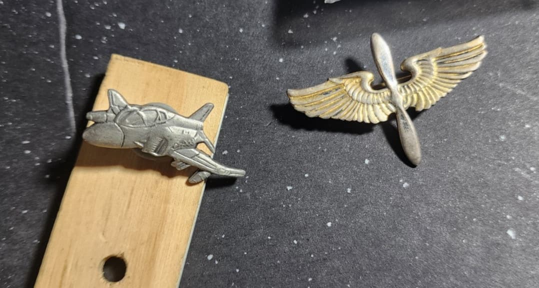 Lot of 20+ Aircraft / Wings Lapel Pins - Northrop Grumman, Boeing, Blue Angels 4