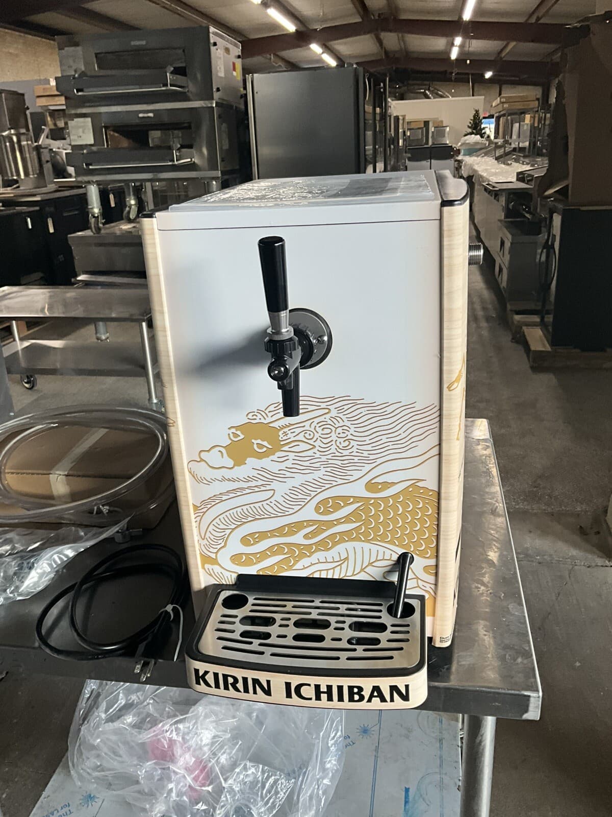 Hoshizaki Lancer DBF-40SAC 13" Kegerator Refrigerated Beer Dispenser w/ Faucet 4