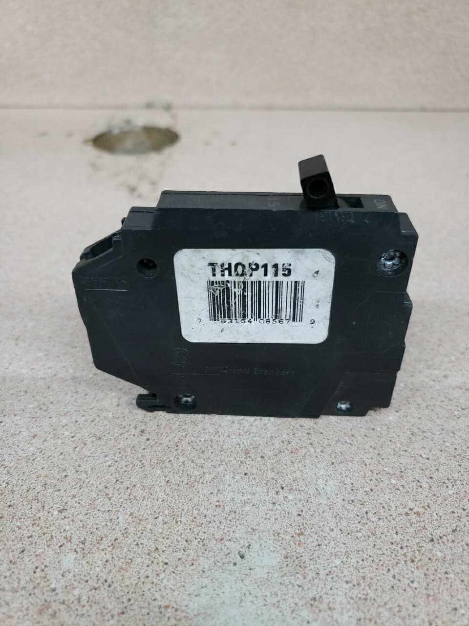 General Electric THQP115  Circuit Breaker 1 Pole 15 Amp 120V 2