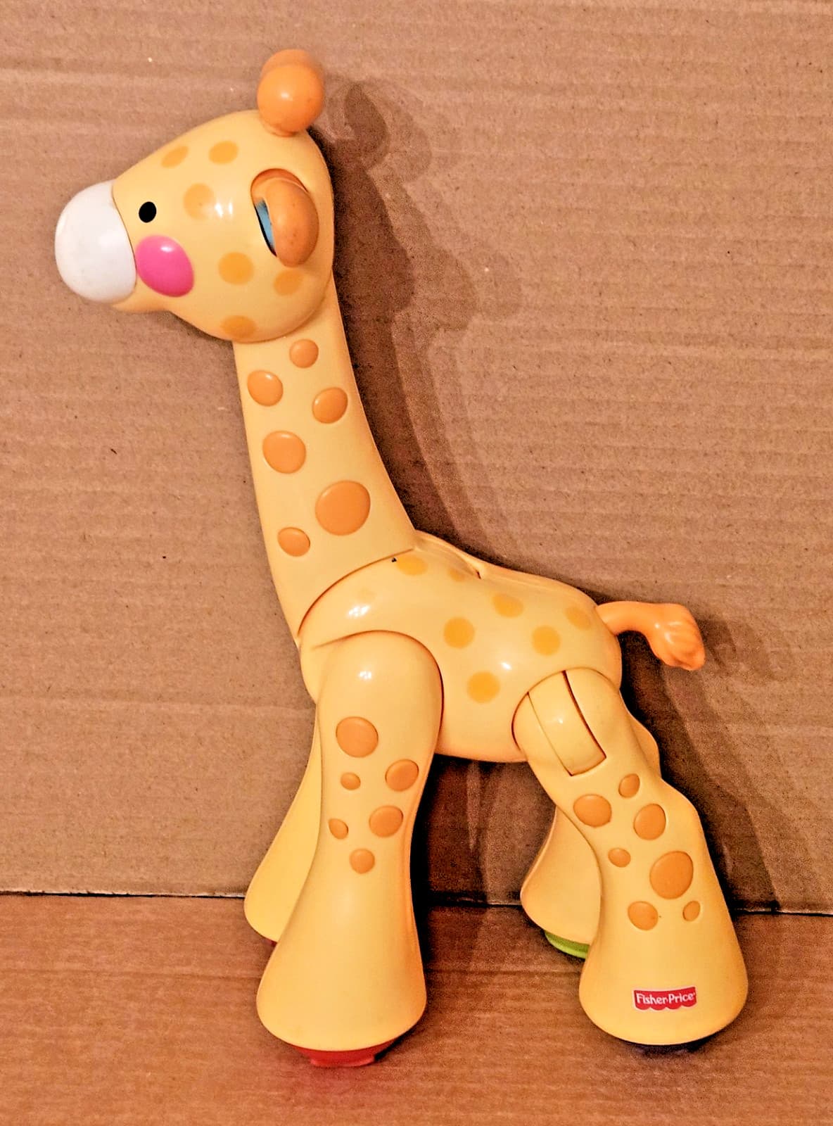 Fisher Price Amazing Animals 10" Giraffe Colorful Sensory Toy Jointed Clicks 5