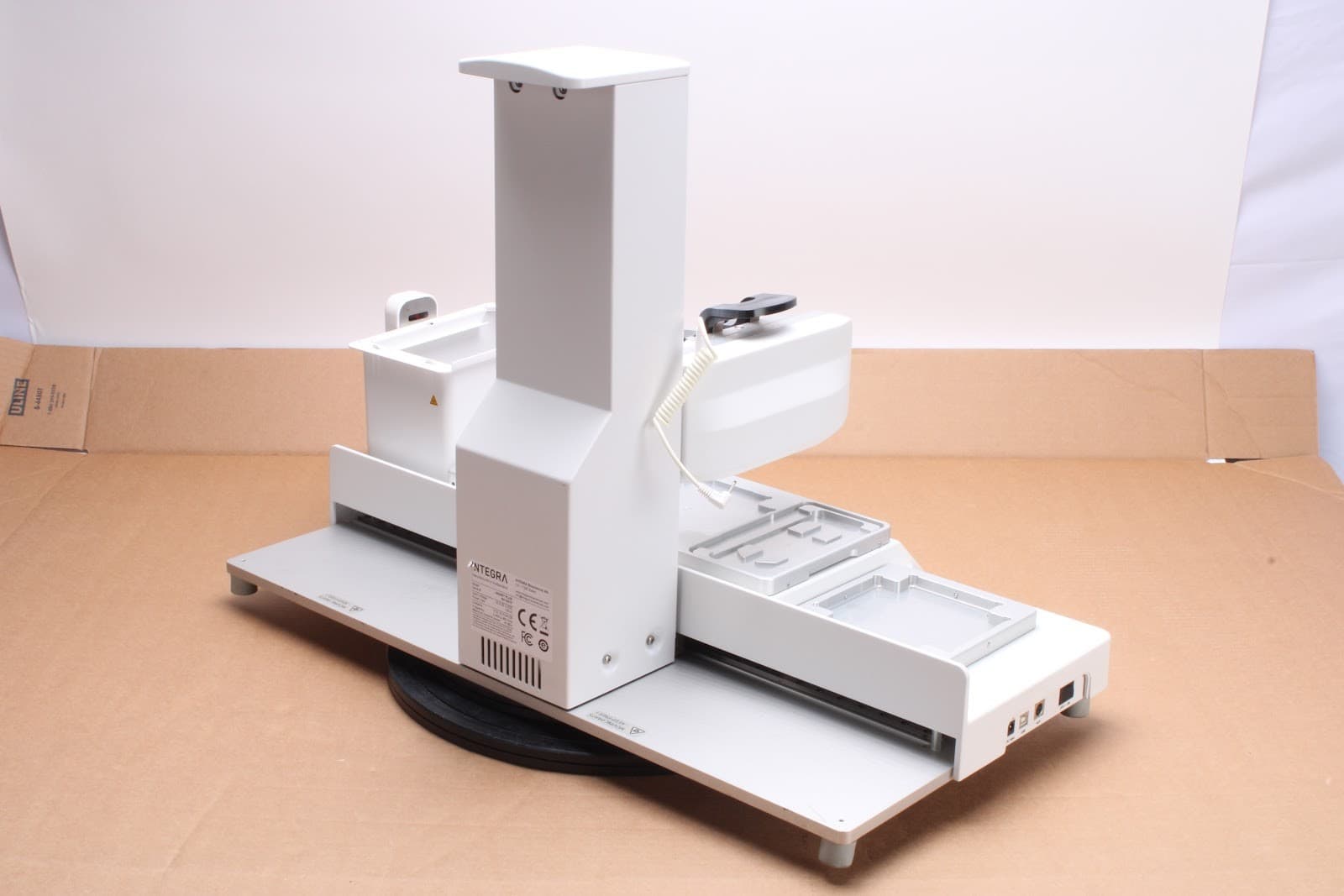 Integra Assist Plus Pipetting Robot With 150x New 4570 Waste Bags 6