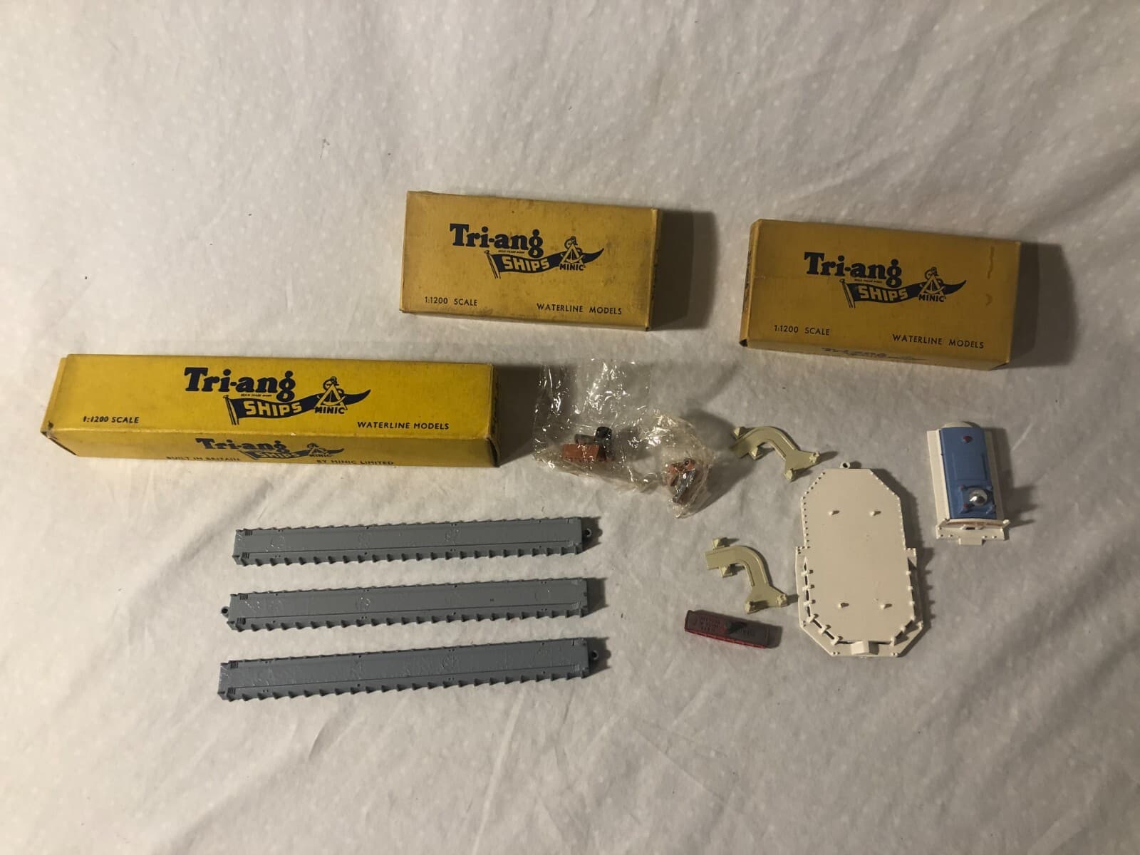 Tri-ang Ships Minic Waterline Models Dock and Harbor Piers Z-37 4