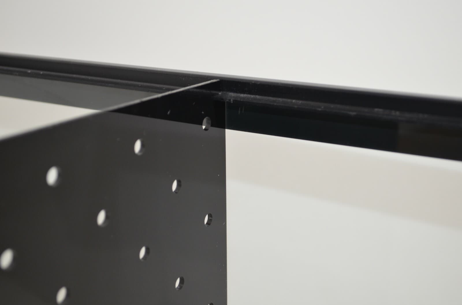 10 Gallon Fish Tank Divider ( No Suction Cups Required) 4