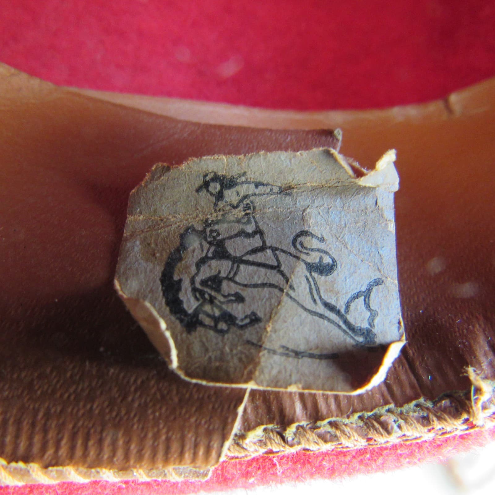 Vtg Child Cowboy Hat Red Wool 1950s Has Metal Guns Around Base of Hat 5