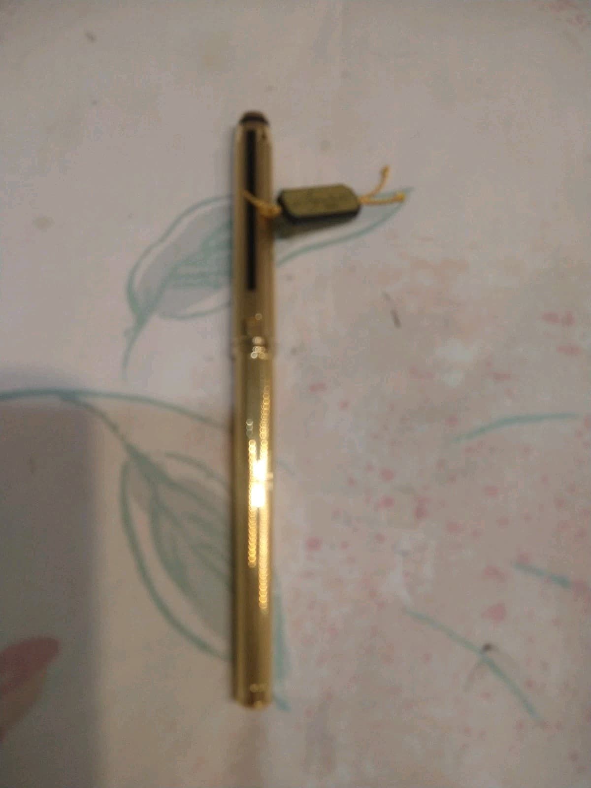 Cross Signature Gold Filled Fountain Pen with Medium 18k Gold Nib  6