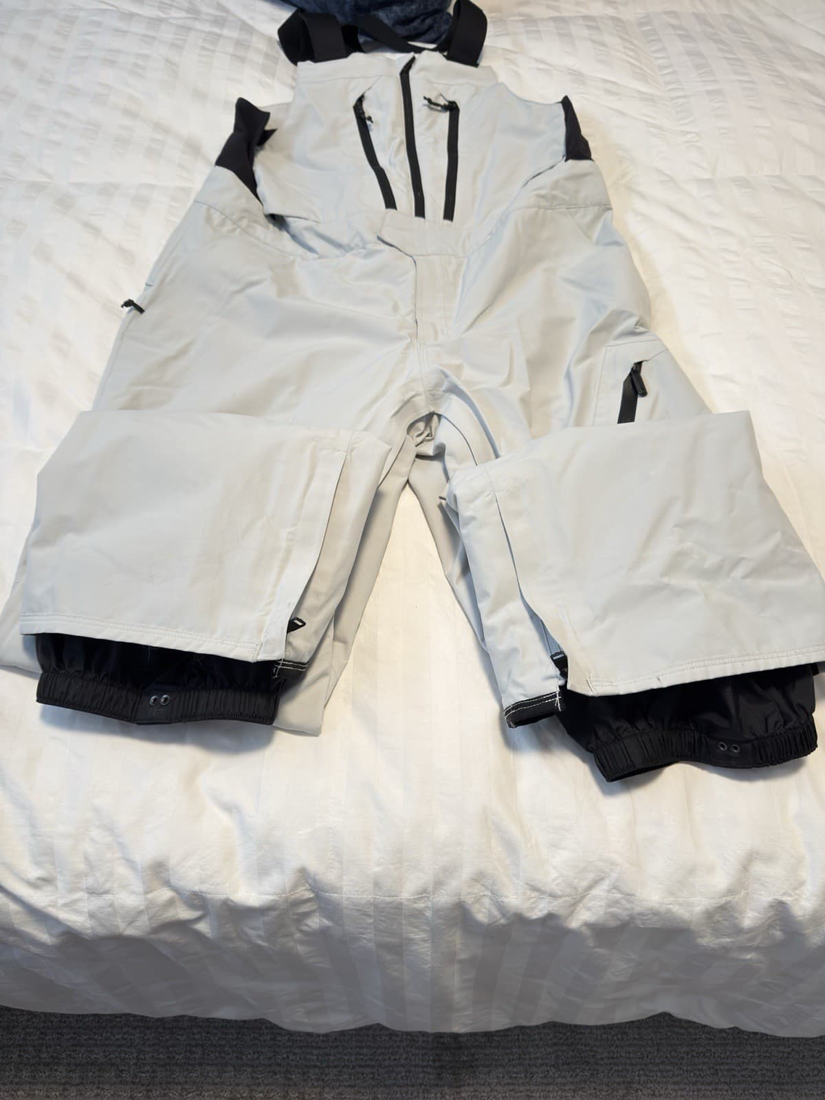 Men's Burton [ak] Cyclic GORE-TEX 2L Bib Pants (Medium) 4