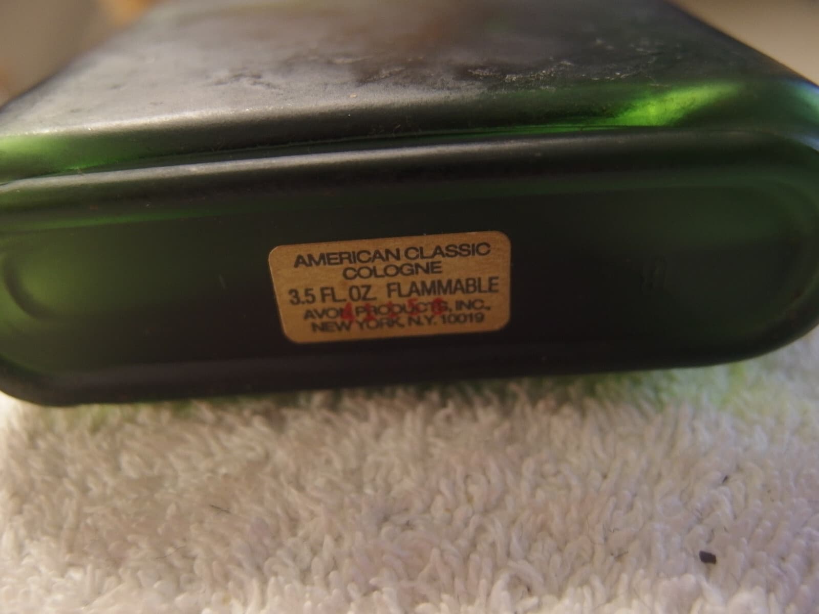 3.5 oz Avon American Classic Cologne glass green bottle,40% full VTG 2