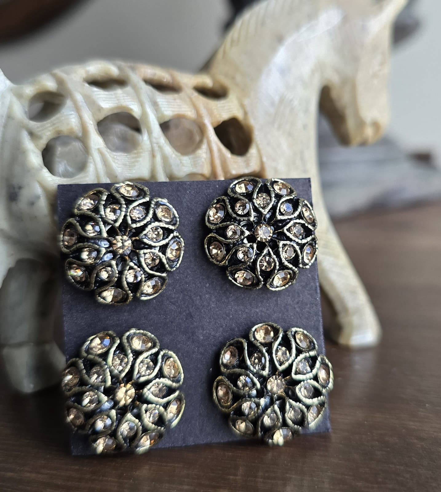 Gold-tone crystal Magnetic competition number sign holder pins, horse show pins