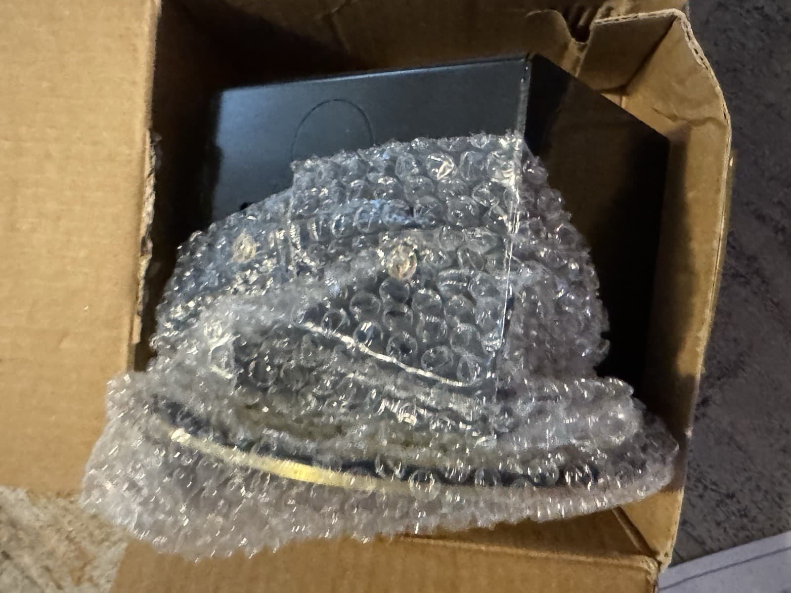 Kanayu Gold Recessed Floor Outlet 3.98"x3.66"x3.15" 1-Gang with 4.8a USB Char... 4