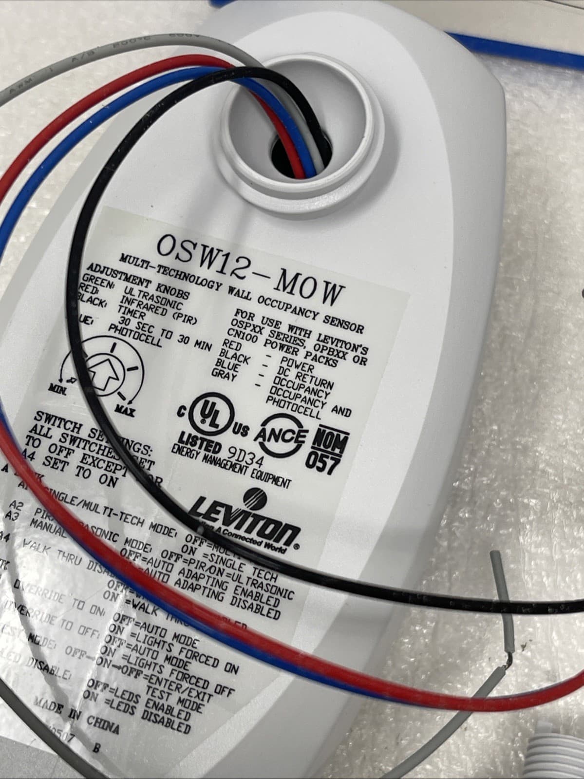 Leviton OSW12-M0W Multi-Tech Wall Mounted Occupancy Sensor Motion, NEW 6