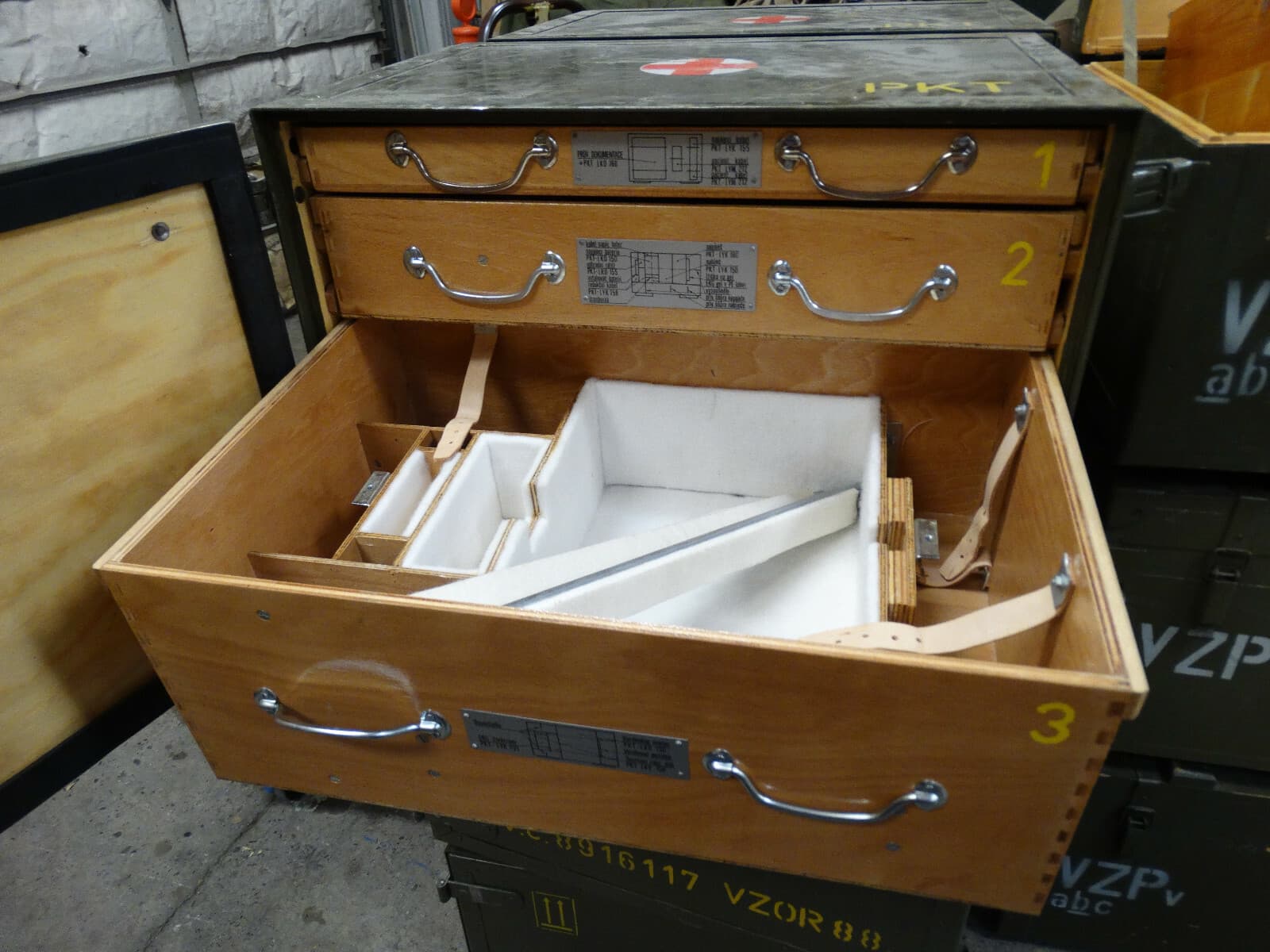 Czech Army Medical Box w/Hinged Door 5