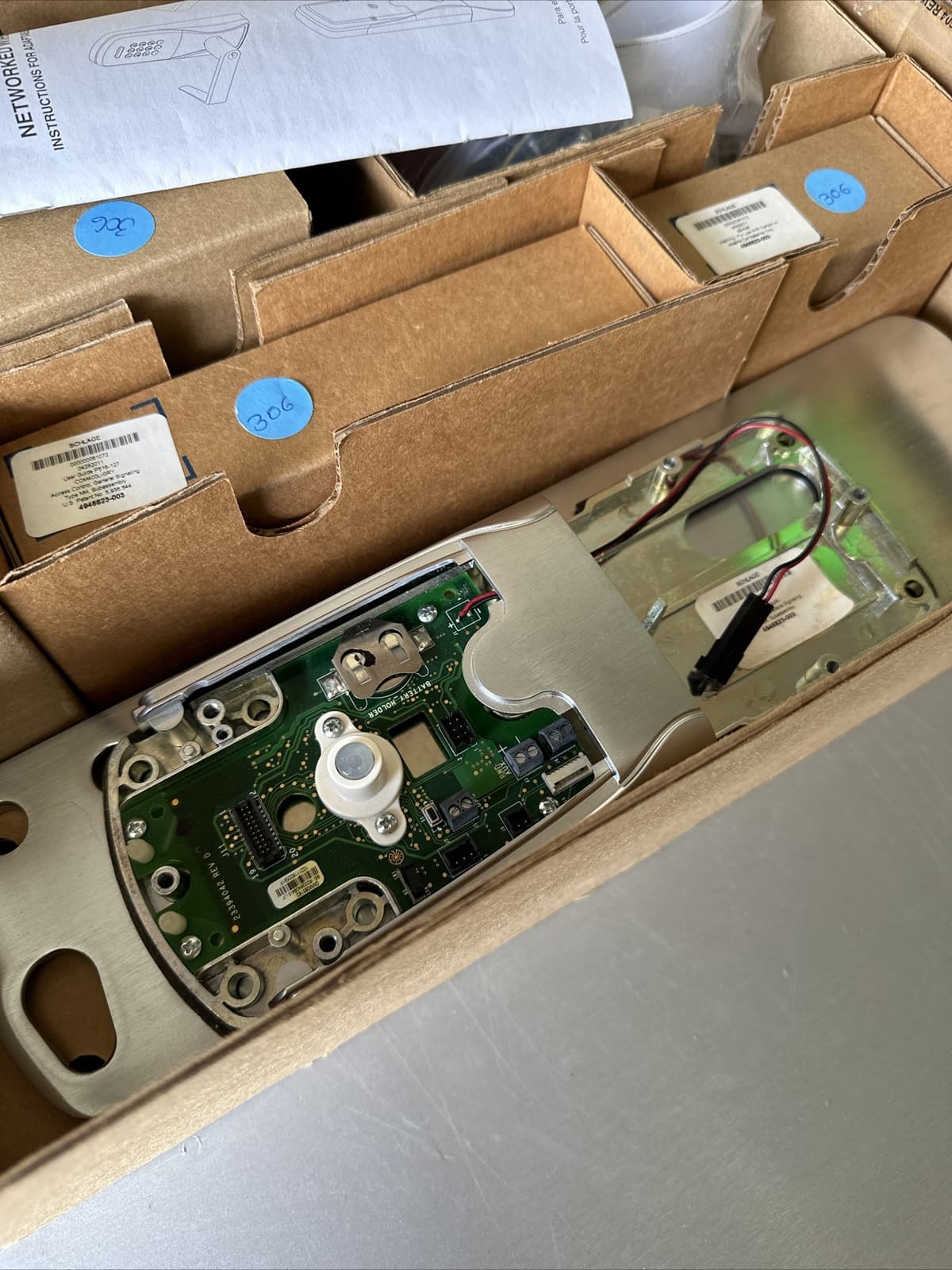 Schlage AD400993R70 Proximity & Smart Card Reader 3