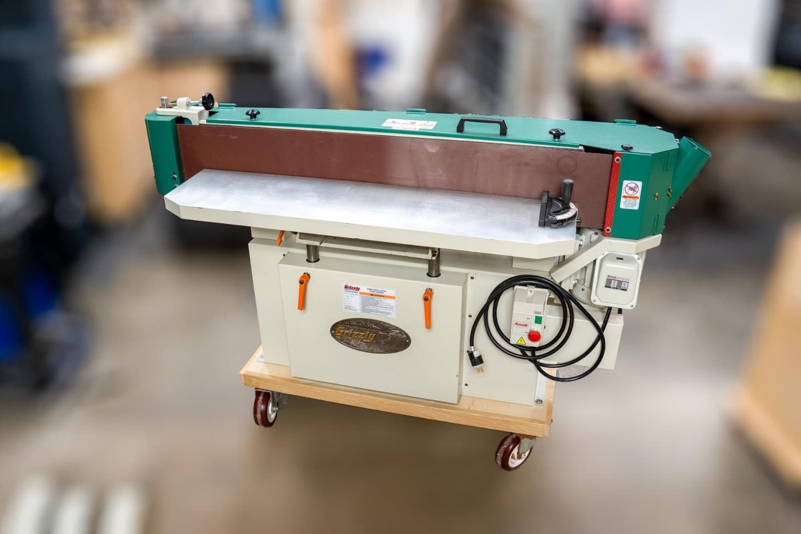 G9984 9" x 138-1/2" Industrial Oscillating Edge Sander - 3HP Single Phase 220V